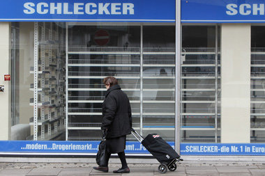 Vom dichten Filialnetz der Drogeriemarktkette wird nicht viel üb... Vom dichten Filialnetz der Drogeriemarktkette wird nicht viel üb...