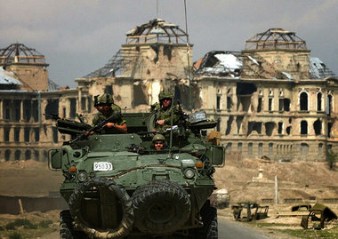 NATO-Besatzer in einem gespaltenen Land