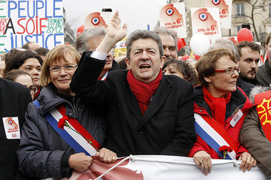 Jean-Luc Melenchon rief seine Anh&auml;nger am Sonntag in Paris ...