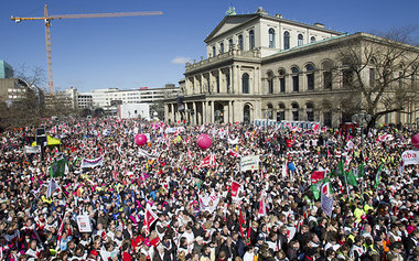 Der Opernplatz in Hannover war voll bei der zentralen ver.di-Kun...