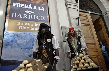 &raquo;Stoppt Barrick, rettet die Gletscher&laquo; &ndash; Green...