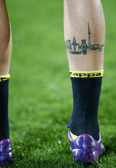Skyline f&uuml;r Wadenbei&szlig;er: Kevin Gro&szlig;kreutz, BVB-...