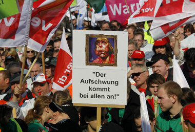 Mit Hilfe eines Streiks k&ouml;nnte es klappen. Ver.di-Kundgebun...