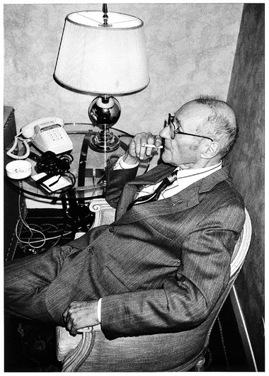 William S. Burroughs in einem Hotel in Rom, Mai 1989, Bildreprod...