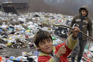 Roma-Kinder in Mitrovica im Kosovo Roma-Kinder in Mitrovica im Kosovo
