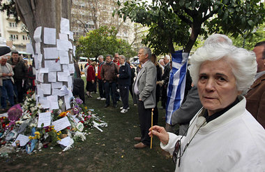 Ehrendes Gedenken an Dimitris Christoulas am Donnerstag in Athen