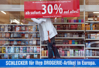 Die Reste werden verramscht. Filiale in Frankfurt am Main, 14. M...