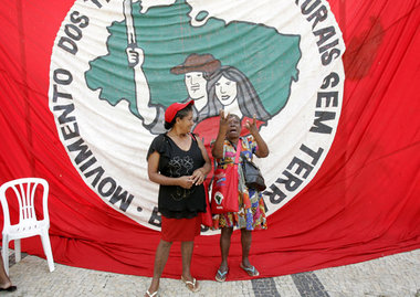 Der Kampf geht weiter: MST-Aktivistinnen in Belo Horizonte Der Kampf geht weiter: MST-Aktivistinnen in Belo Horizonte