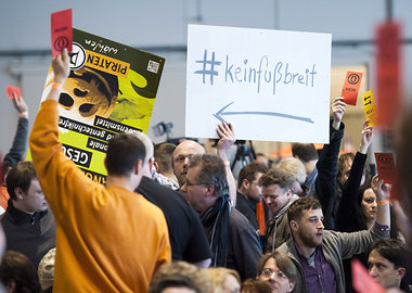 Protest beim Parteitag: Bei der Bewerbung des Berliner Dietmar M...