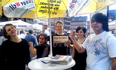junge Welt am 1. Mai 2012 auf dem Frankfurter Römer