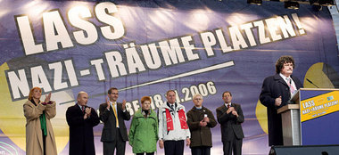 Samstag in Halbe: Die Politik setzt sich an die Spitze der antif...