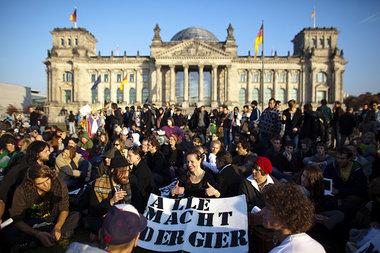 Occupy ohne Oskar – Protest vor dem Reichstag in Berlin im... Occupy ohne Oskar – Protest vor dem Reichstag in Berlin im...