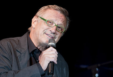 Erinnerung an den 60. zum 65.: »Konstantin Wecker – Alles das un... Erinnerung an den 60. zum 65.: »Konstantin Wecker – Alles das un...