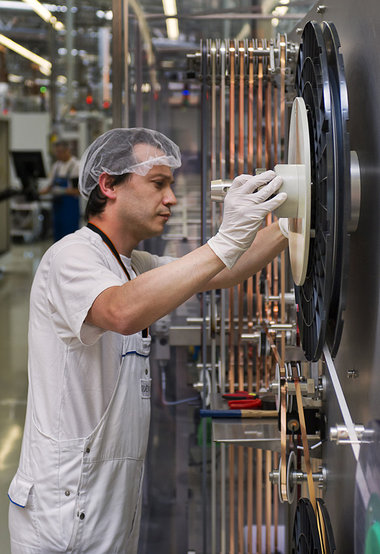 Produktion von Dünnschichtmodulen beim Unternehmen Odersun ... Produktion von Dünnschichtmodulen beim Unternehmen Odersun ...