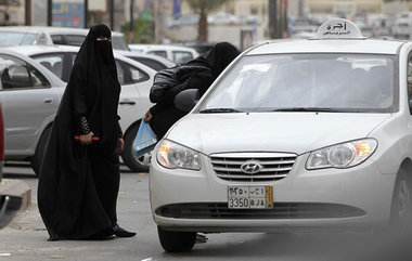 Stra&szlig;enszene in Riad: Saudi-Arabiens Frauen wollen eigene ...