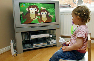 Kinderbetreuung zu Hause findet nicht selten vor der Glotze stat...