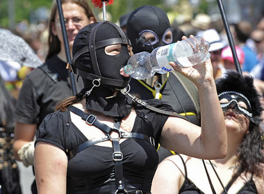 &raquo;Allj&auml;hrlich gleiche Werbekulisse&laquo;: CSD 2011 mi...