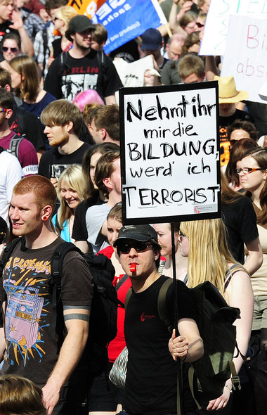 Protest in Dresden gegen die Bildungspolitik der BRD Protest in Dresden gegen die Bildungspolitik der BRD