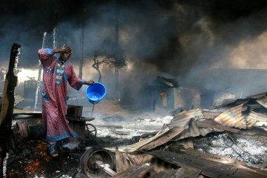Der Ru&szlig; der Tage. Akintunde Akinleye, Lagos, 26.12.2006
