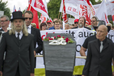 Demonstration f&uuml;r das Streikrecht und gegen Massenentlassun...