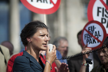 Drinnen und drau&szlig;en &ndash; Sahra Wagenknecht am Freitag b...