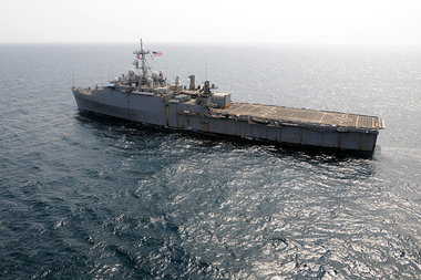 Statt auf den Schrottplatz wurde die USS Ponce wieder in die Gol... Statt auf den Schrottplatz wurde die USS Ponce wieder in die Gol...
