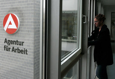 Tr&amp;uuml;be Aussichten auf dem Arbeitsmarkt der Hauptstadt. I...