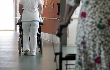 Dienst schieben bis nach Feierabend &ndash; Alltag in der Pflege...