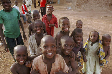 Kinder in Daret, einem Dorf im Nordwesten Nigerias