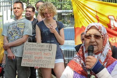 Protest gegen hohe Mieten und eine angedrohte Zwangsr&auml;umung...