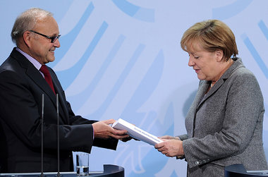 Der »Wirtschaftsweise« Wolfgang Franz am 9. November 2011 mit de...