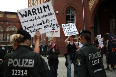 »Gentrifidingsbums« (Christoph Twickel) im Blick: Proteste anläß... »Gentrifidingsbums« (Christoph Twickel) im Blick: Proteste anläß...