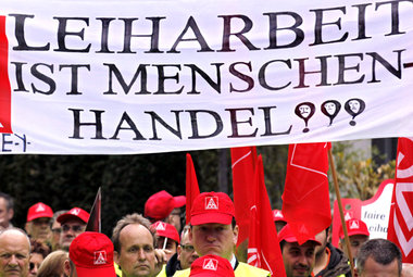 Demonstration gegen prek&auml;re Arbeitsbedingungen in Frankfurt...