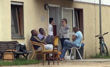 Ein Reporterteam im Selbstversuch – »Exclusiv im Ers... Ein Reporterteam im Selbstversuch – »Exclusiv im Ers...