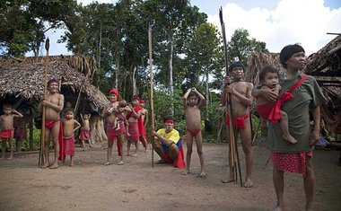 Keine Anzeichen für ein Verbrechen: Yanomami am vergangenen... Keine Anzeichen für ein Verbrechen: Yanomami am vergangenen...