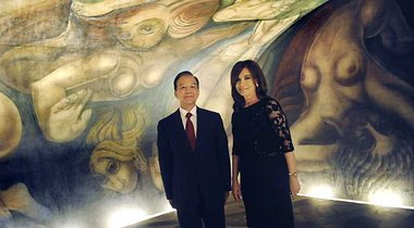 Chinas Regierungschef Wen Jiabao und Argentiniens Präsidentin Cr...