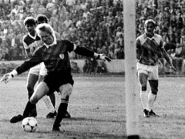 Ungewöhnliche Situation im Bezirksderby Wismut Aue – FC Karl-Mar... Ungewöhnliche Situation im Bezirksderby Wismut Aue – FC Karl-Mar...