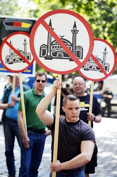 &raquo;ProDeutschland&laquo;-Unterst&uuml;tzer machen Stimmung g...