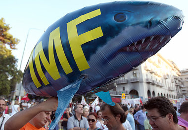 Haifisch, nicht Helfer: Protest in Thessaloniki gegen immer neue...