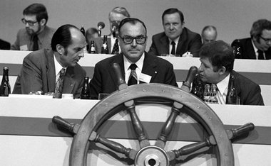 Gesteuerter Steuermann &ndash; Helmut Kohl wurde vom deutschen K...