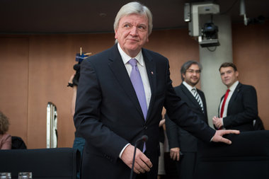 Bouffier am Freitag vor dem Bundestagsuntersuchungsausschu&szlig...