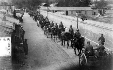 In der Kolonie: deutsche Soldaten in Qingdao um 1900 In der Kolonie: deutsche Soldaten in Qingdao um 1900