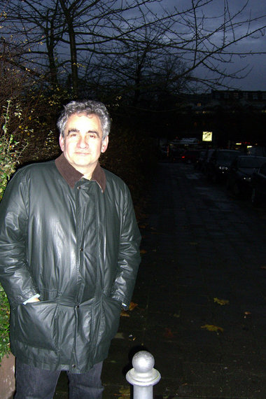 Autor auf der Suche: Bernardo Atxaga Autor auf der Suche: Bernardo Atxaga