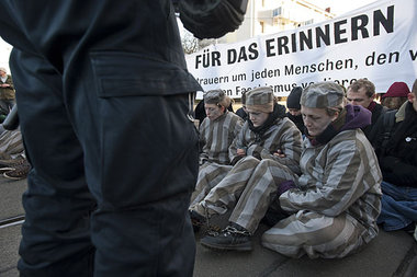 Protest gegen einen Neonaziaufmarsch am 14. Januar 2012 in Magde... Protest gegen einen Neonaziaufmarsch am 14. Januar 2012 in Magde...