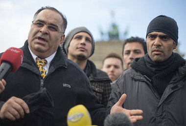 Der iranische &shy;Fl&uuml;chtling und Sprecher der protestieren...
