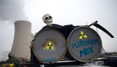 &raquo;Mox kann t&ouml;ten&laquo;: Protestaktion von Atomkraftge...