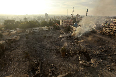 Zerst&ouml;rte Regierungsgeb&auml;ude in Gaza-Stadt nach israeli...