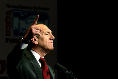 Hat keinen Frieden zu fürchten: Ehud Olmert am Montag in Tel Avi...