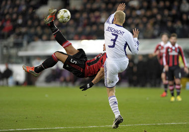 Das andere Supertor: Mexes&rsquo; verdeckter Fallr&uuml;ckzieher...