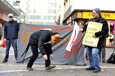 Stra&szlig;entheater bei Soli-Aktion f&uuml;r die Gewerkschafter...